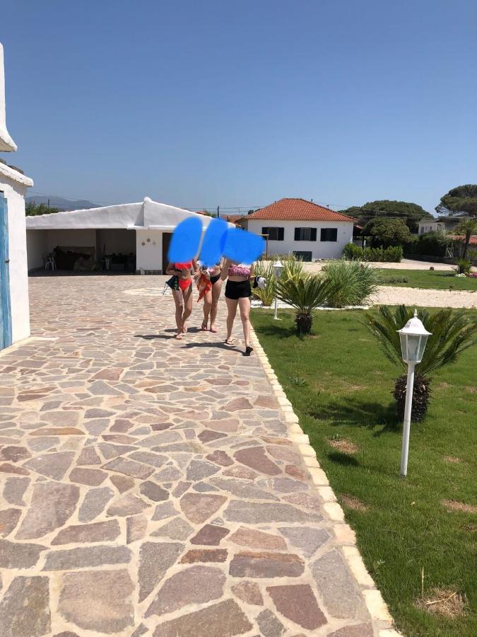 Edoardo E Franca Apartment Minturno Bagian luar foto